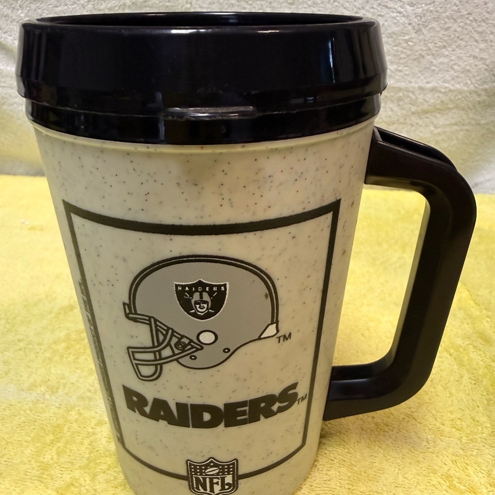 Vintage Aladdin 7-11 NFL Oakland Raiders Mug 20oz